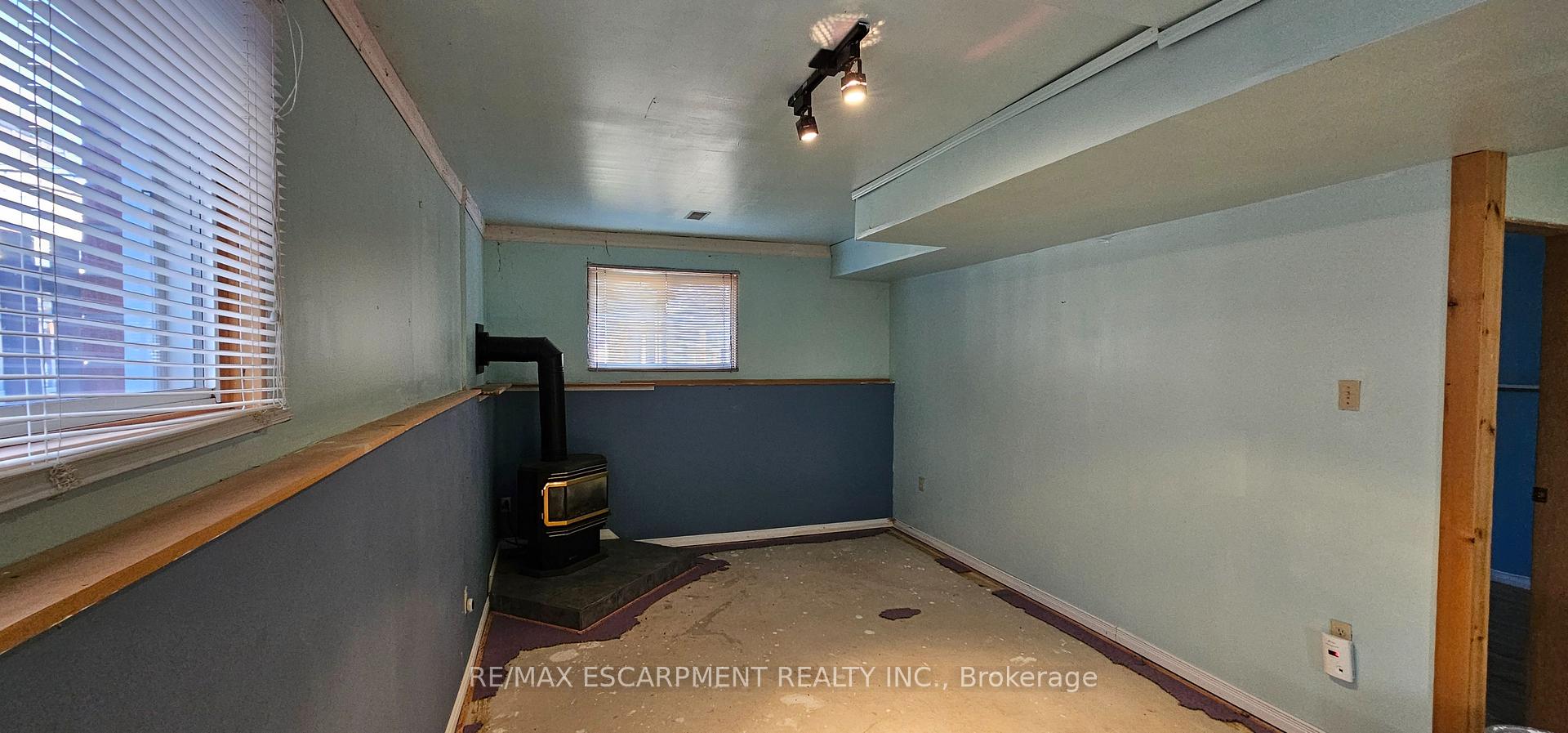 Photo 36 of 61 East 26th Street, Hamilton, Eastmount — HOMEH