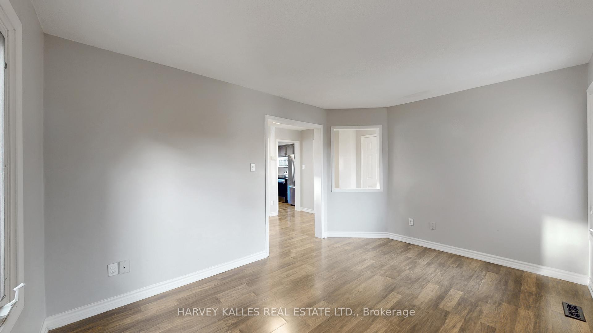 Photo 28 of 22 Laidlaw Drive, Barrie, West Bayfield — HOMEH