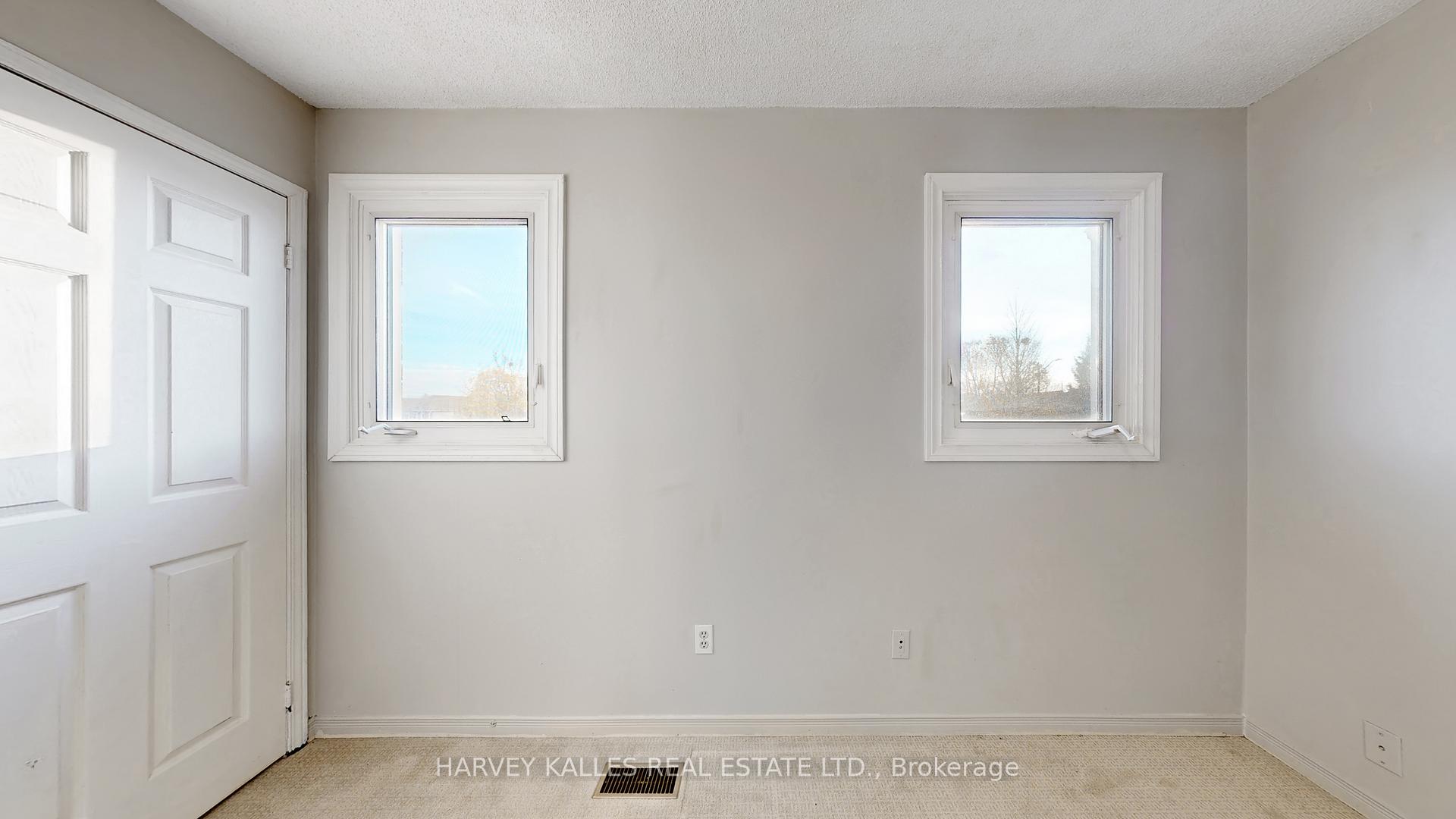 Photo 25 of 22 Laidlaw Drive, Barrie, West Bayfield — HOMEH