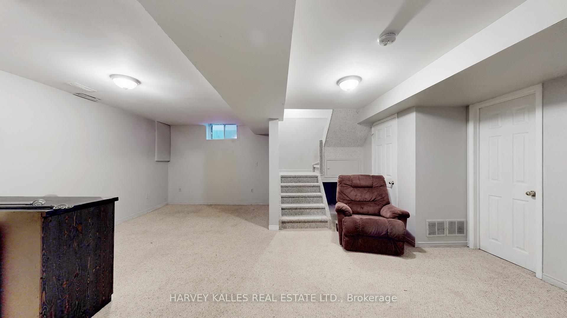 Photo 21 of 22 Laidlaw Drive, Barrie, West Bayfield — HOMEH