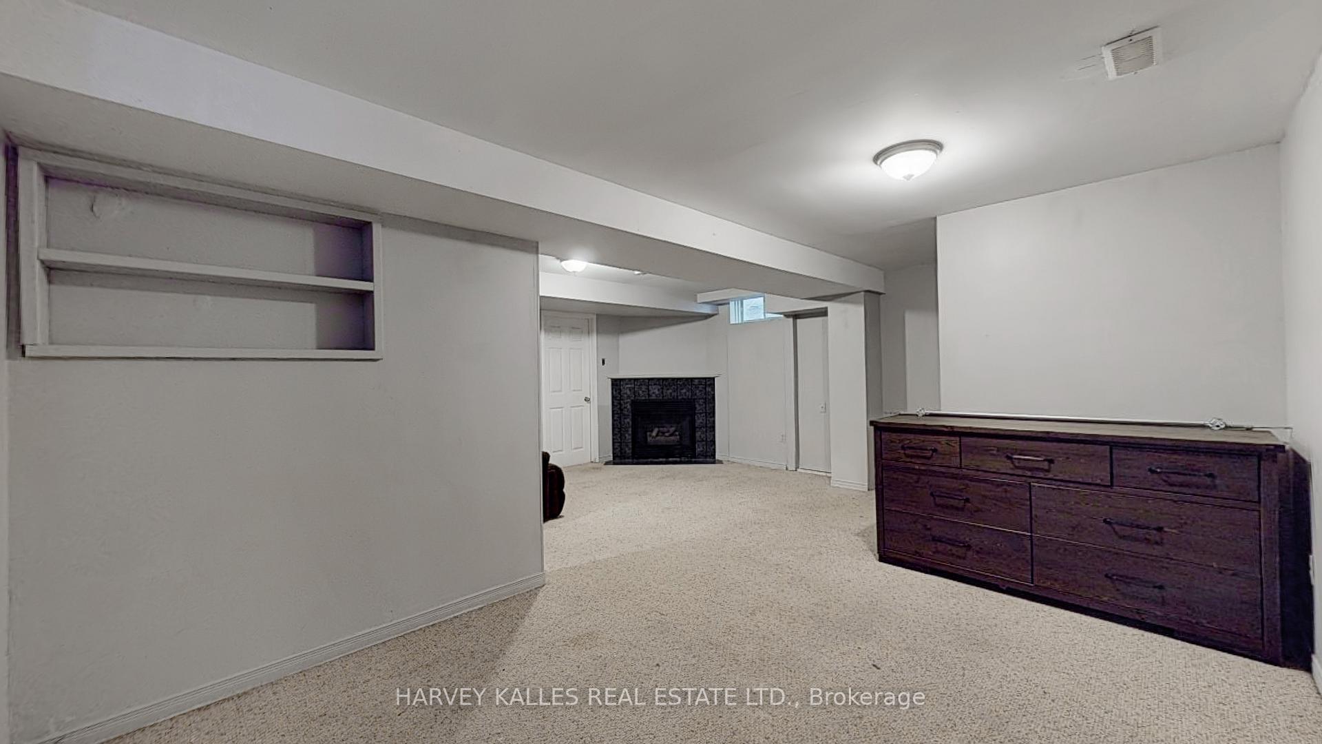 Photo 23 of 22 Laidlaw Drive, Barrie, West Bayfield — HOMEH