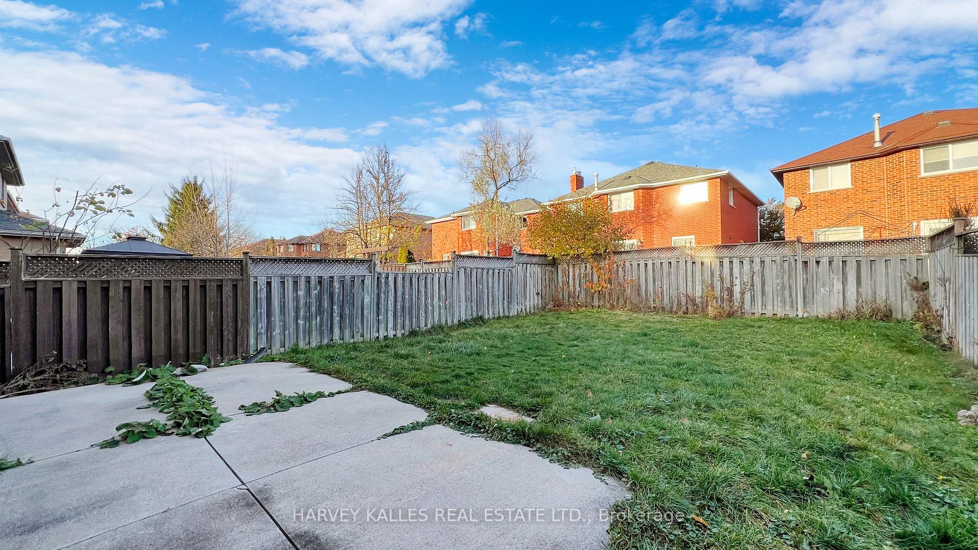 Photo 29 of 22 Laidlaw Drive, Barrie, West Bayfield — HOMEH