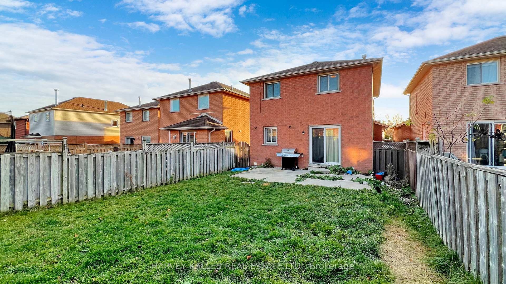 Photo 32 of 22 Laidlaw Drive, Barrie, West Bayfield — HOMEH