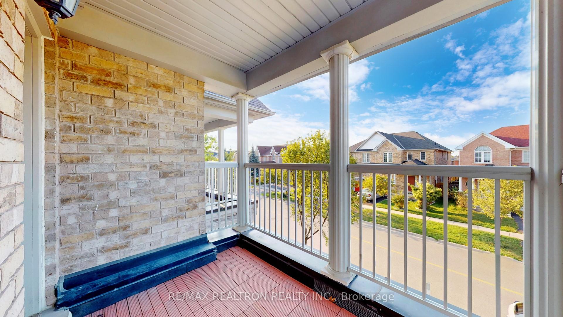 Photo 25 of 359 Caboto Trail, Markham, Village Green-South Unionville — HOMEH