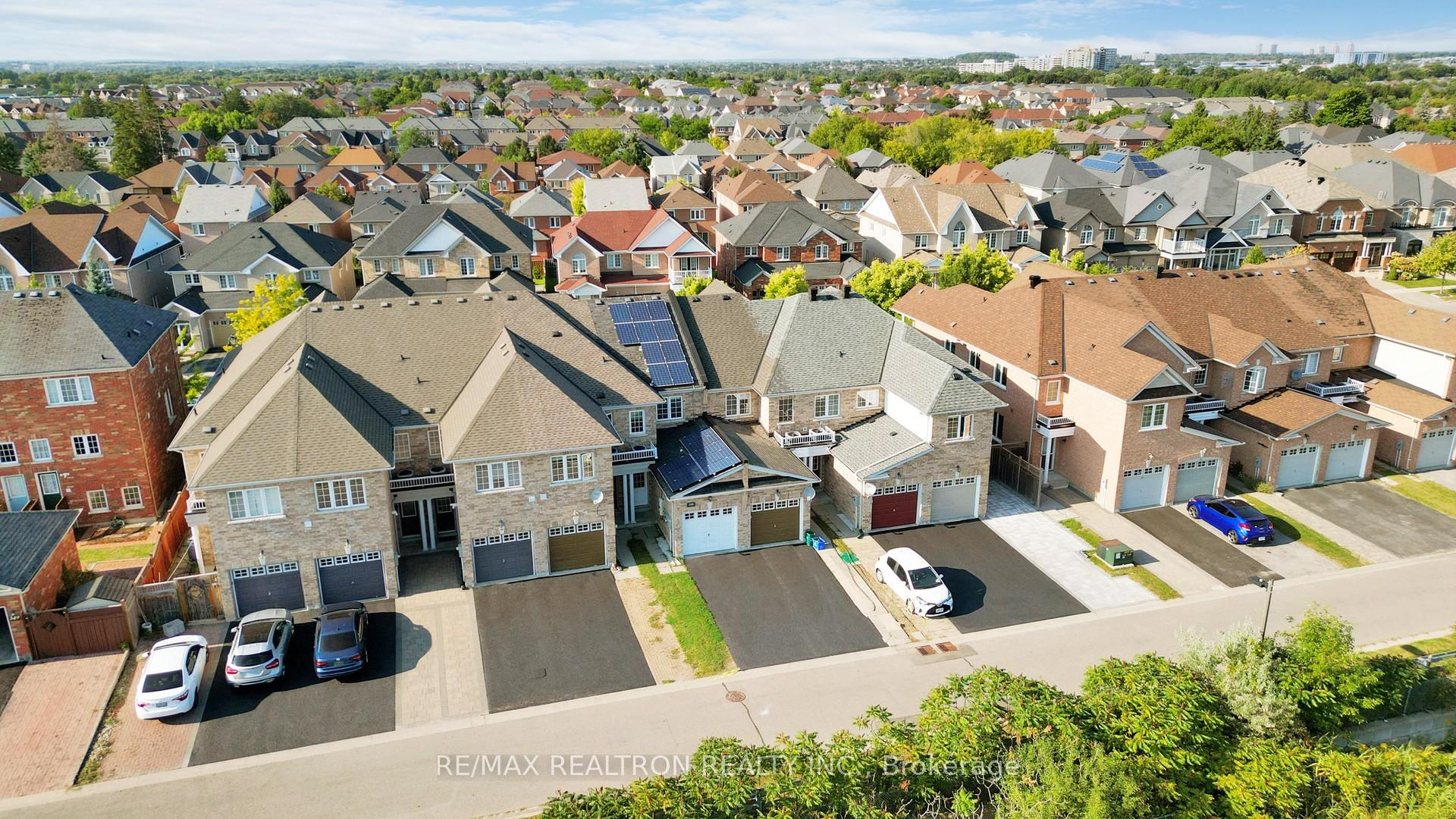 Photo 36 of 359 Caboto Trail, Markham, Village Green-South Unionville — HOMEH