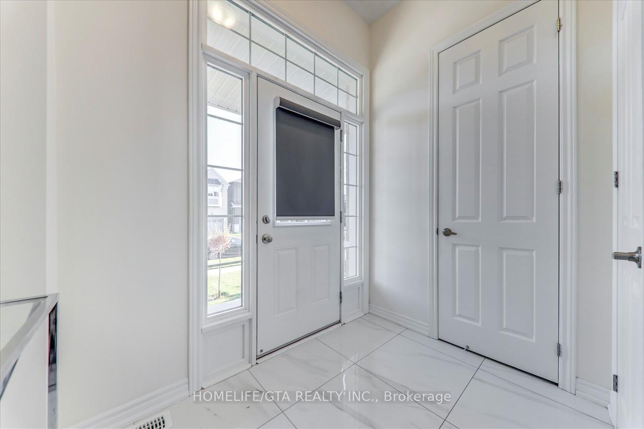 Photo 4 of 81 Mountainside Crescent, Whitby, Rolling Acres — HOMEH