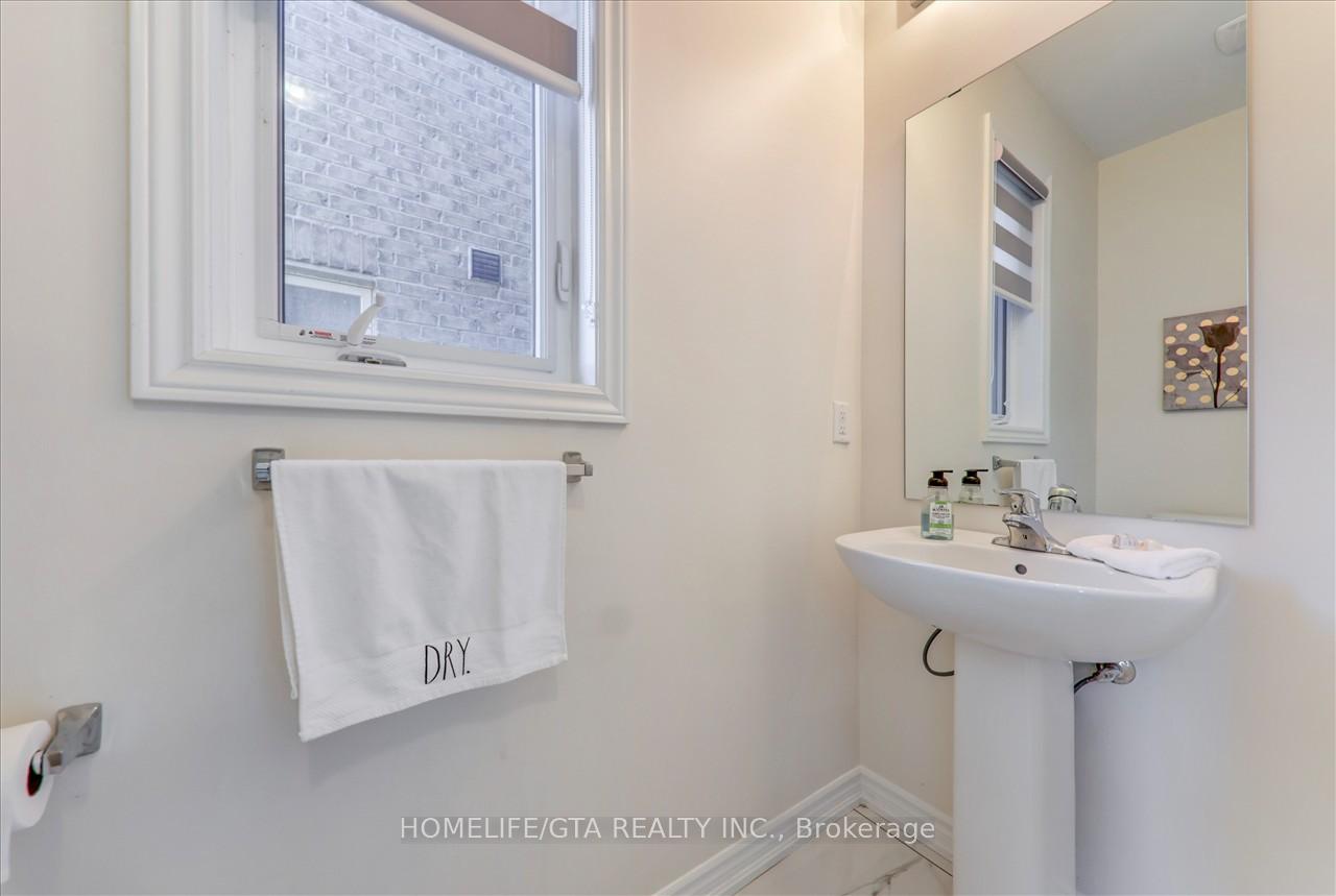 Photo 7 of 81 Mountainside Crescent, Whitby, Rolling Acres — HOMEH