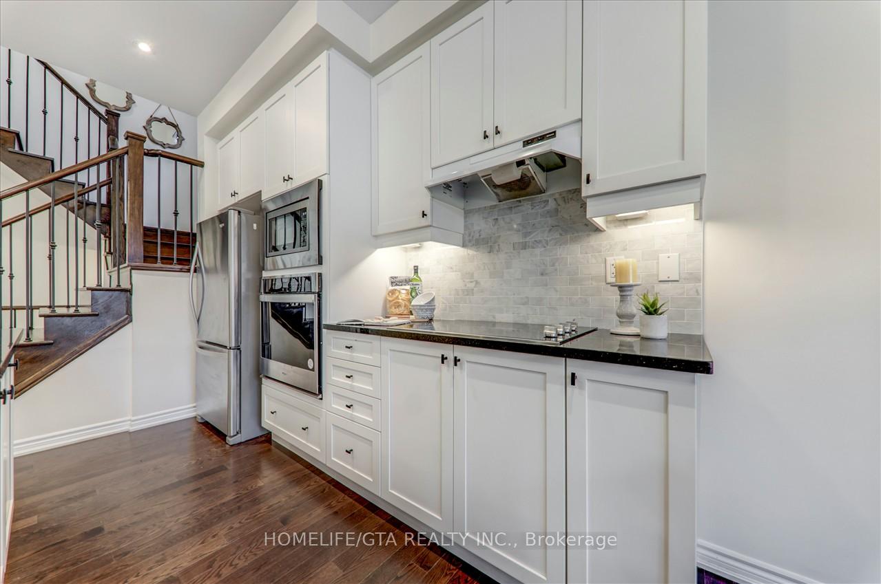 Photo 8 of 81 Mountainside Crescent, Whitby, Rolling Acres — HOMEH