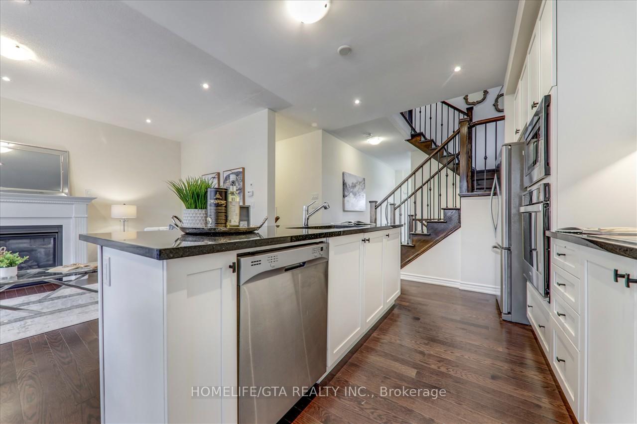 Photo 10 of 81 Mountainside Crescent, Whitby, Rolling Acres — HOMEH