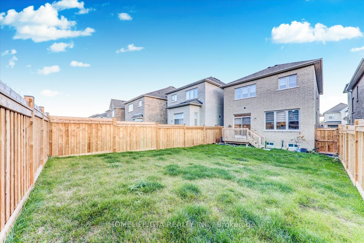 Photo 31 of 81 Mountainside Crescent, Whitby, Rolling Acres — HOMEH