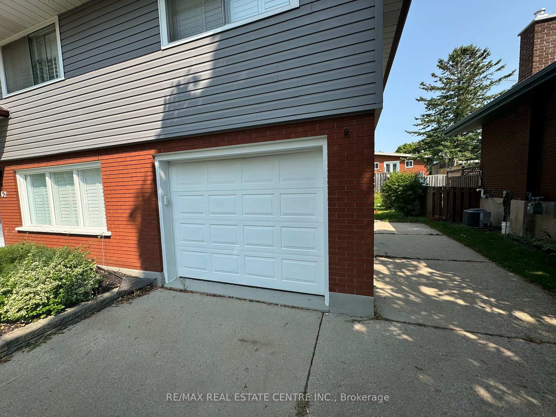 Photo 3 of 62 Elkington Drive, Kitchener — HOMEH