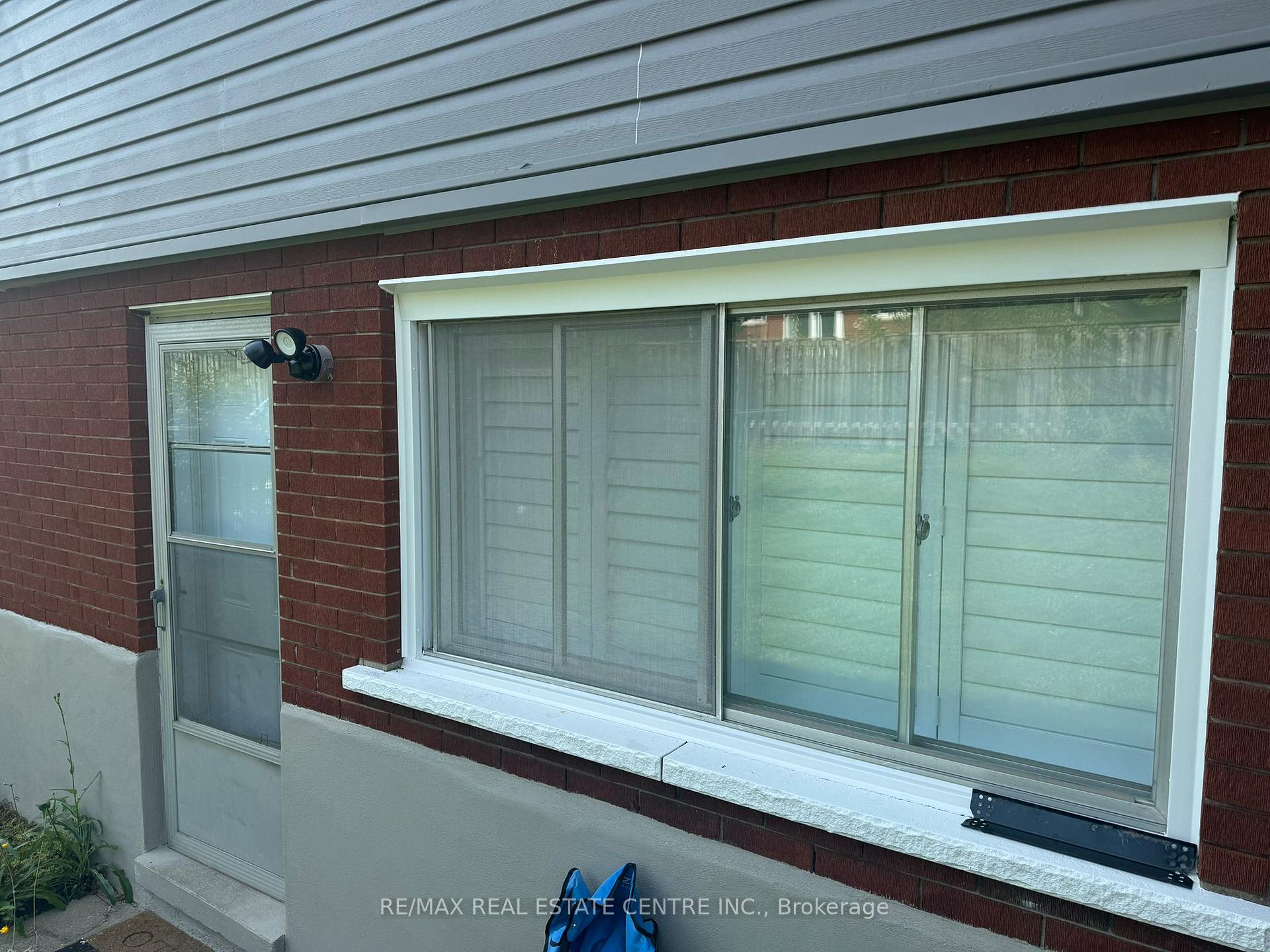 Photo 10 of 62 Elkington Drive, Kitchener — HOMEH
