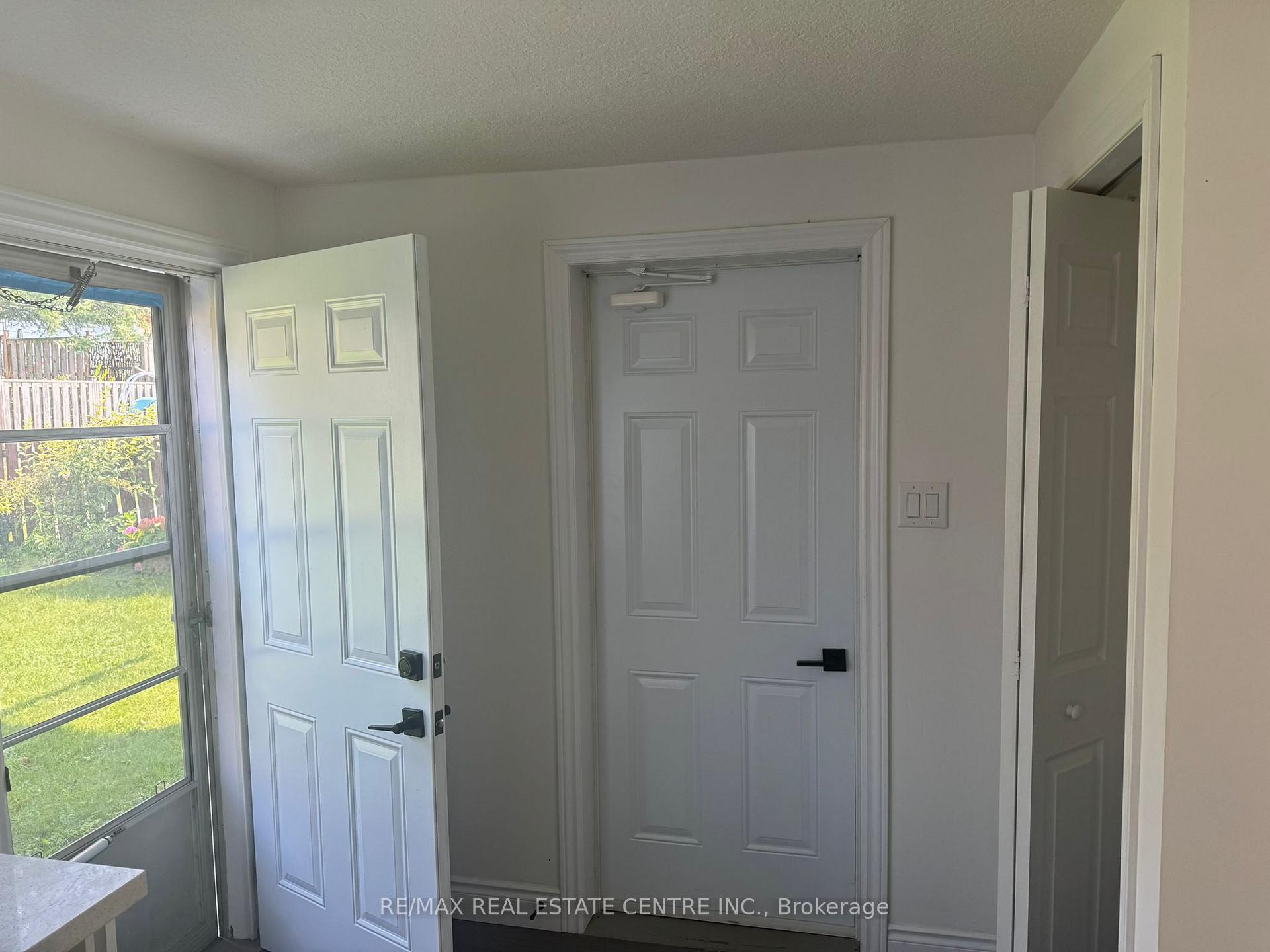 Photo 21 of 62 Elkington Drive, Kitchener — HOMEH