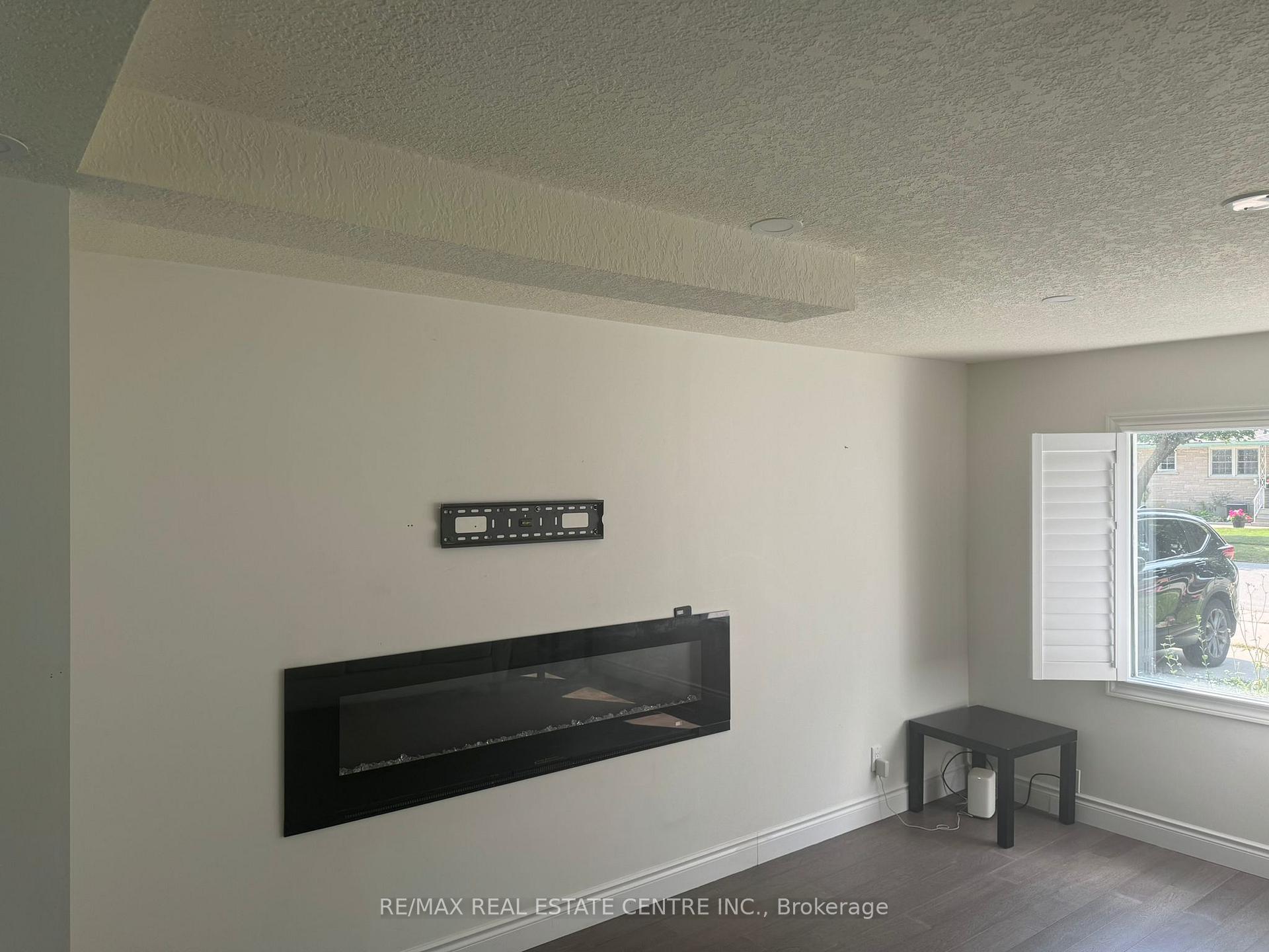 Photo 20 of 62 Elkington Drive, Kitchener — HOMEH