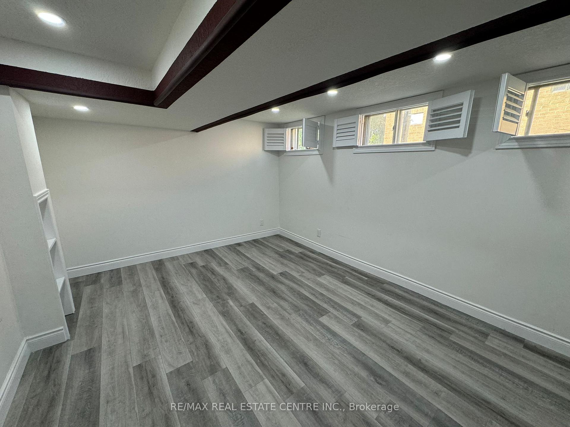Photo 9 of 62 Elkington Drive, Kitchener — HOMEH