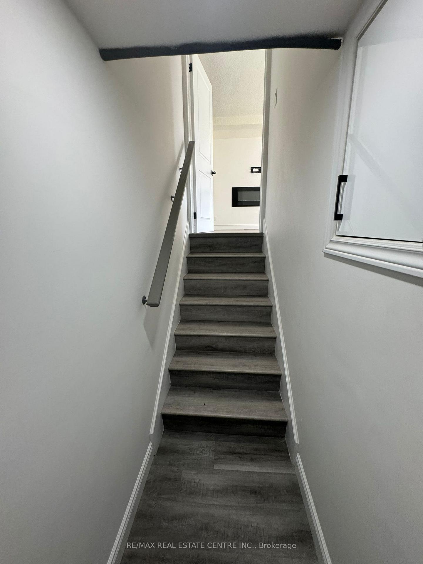 Photo 15 of 62 Elkington Drive, Kitchener — HOMEH