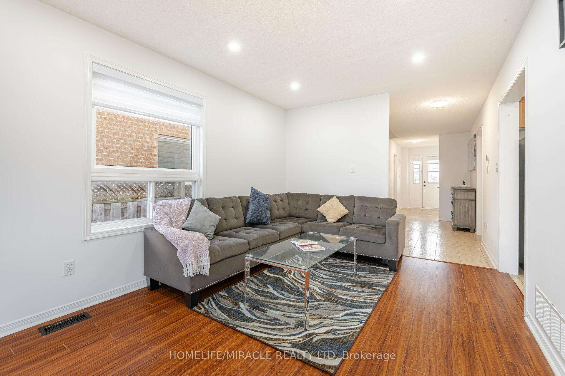 Photo 6 of 221 High Street, Clarington, Bowmanville — HOMEH