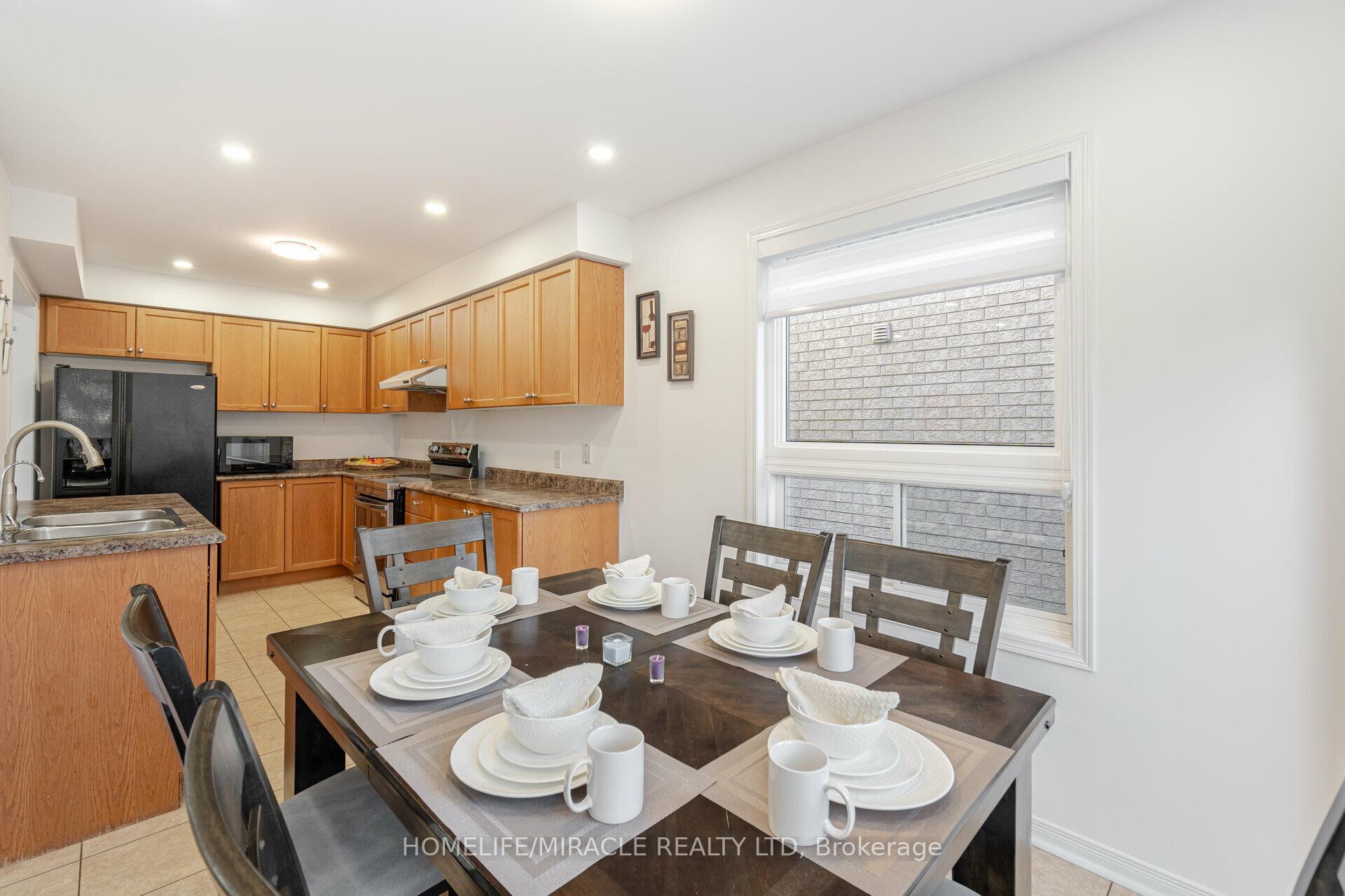 Photo 7 of 221 High Street, Clarington, Bowmanville — HOMEH
