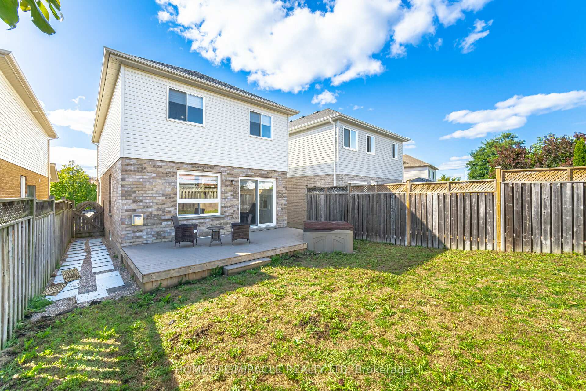 Photo 29 of 221 High Street, Clarington, Bowmanville — HOMEH