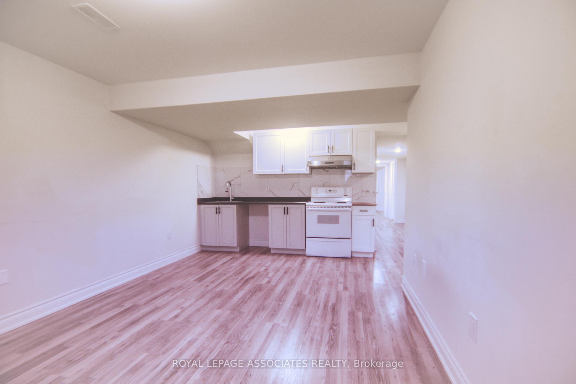 Photo 2 of 1018 Skyridge Boulevard, Pickering, Rural Pickering — HOMEH