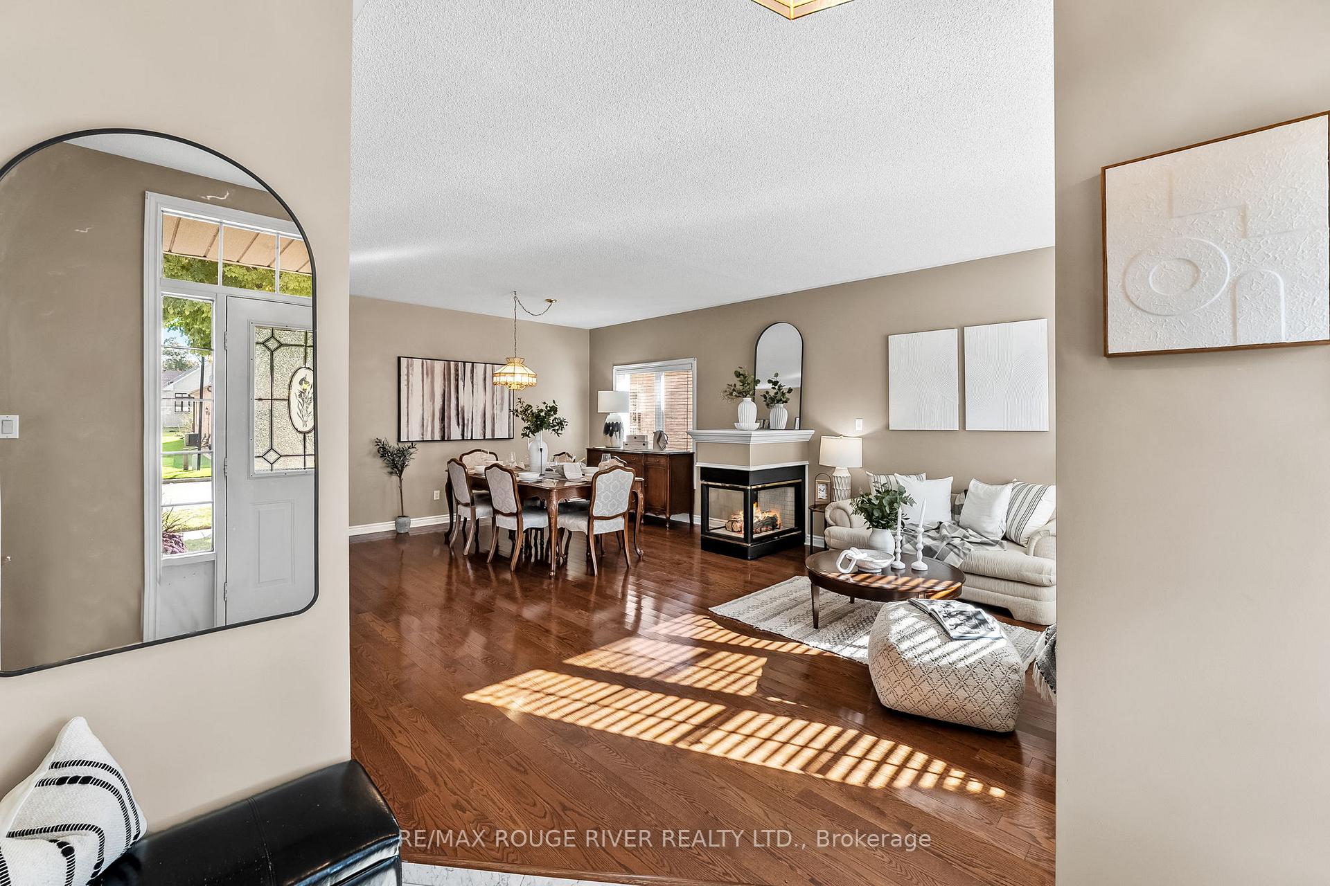 Photo 7 of 53 Waterbury Crescent, Scugog, Port Perry — HOMEH