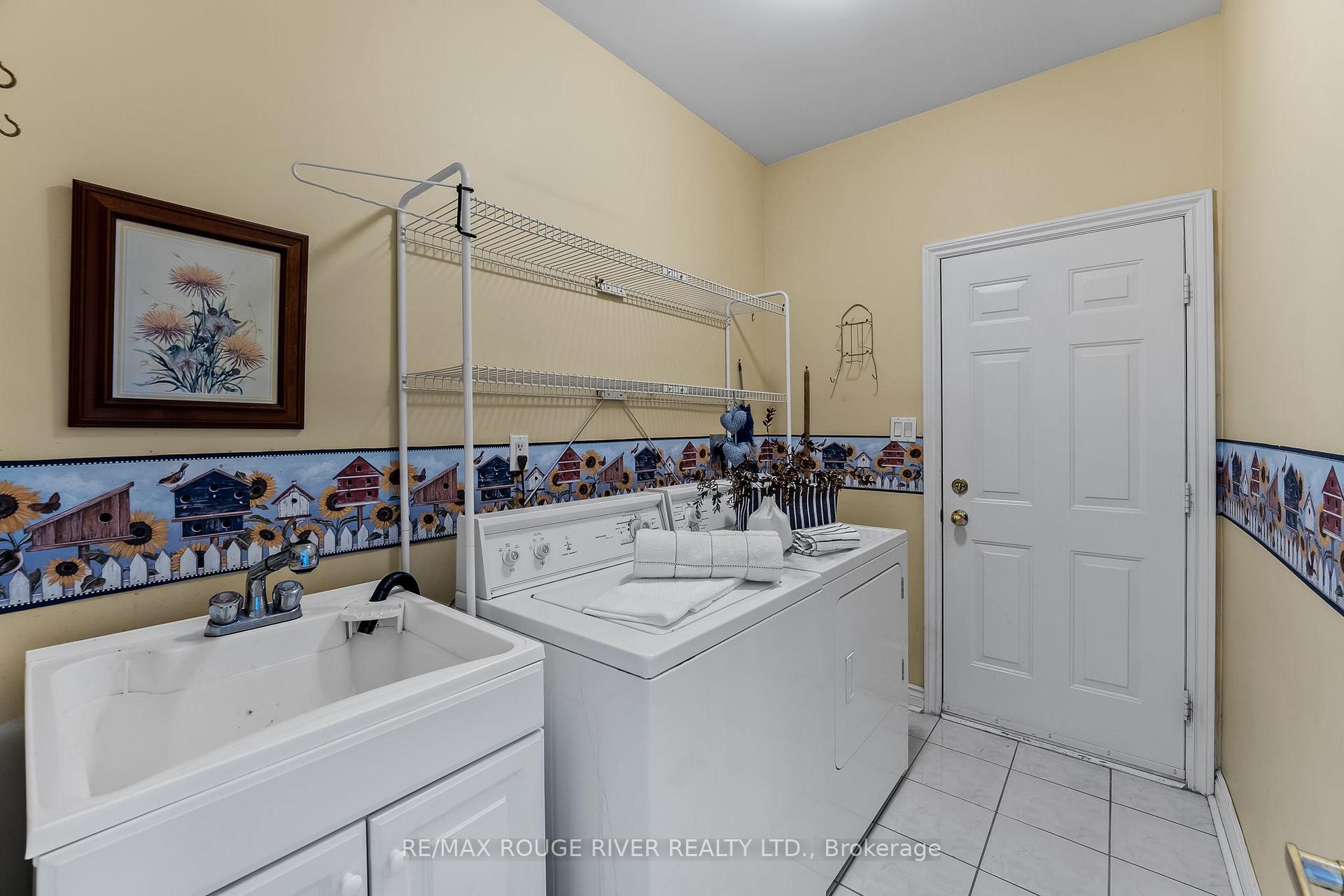 Photo 10 of 53 Waterbury Crescent, Scugog, Port Perry — HOMEH