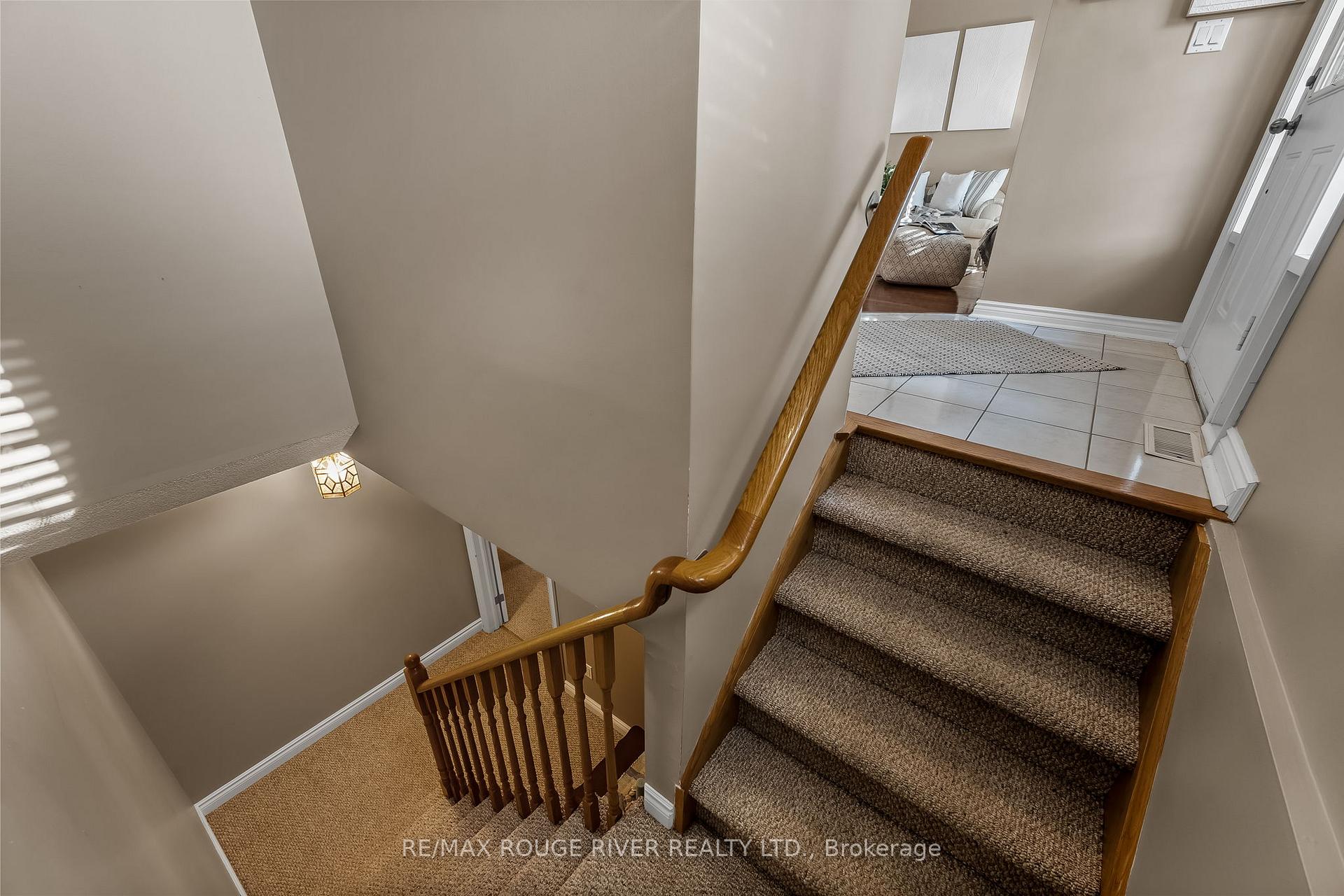 Photo 8 of 53 Waterbury Crescent, Scugog, Port Perry — HOMEH