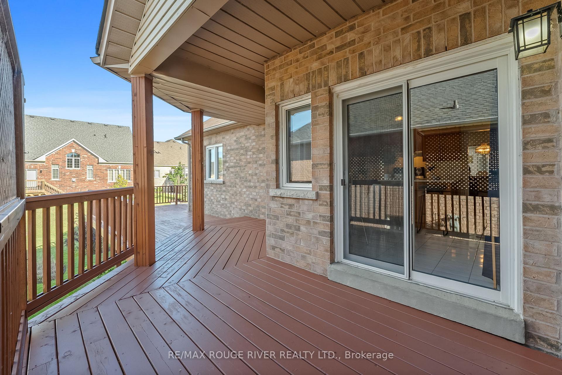 Photo 16 of 53 Waterbury Crescent, Scugog, Port Perry — HOMEH