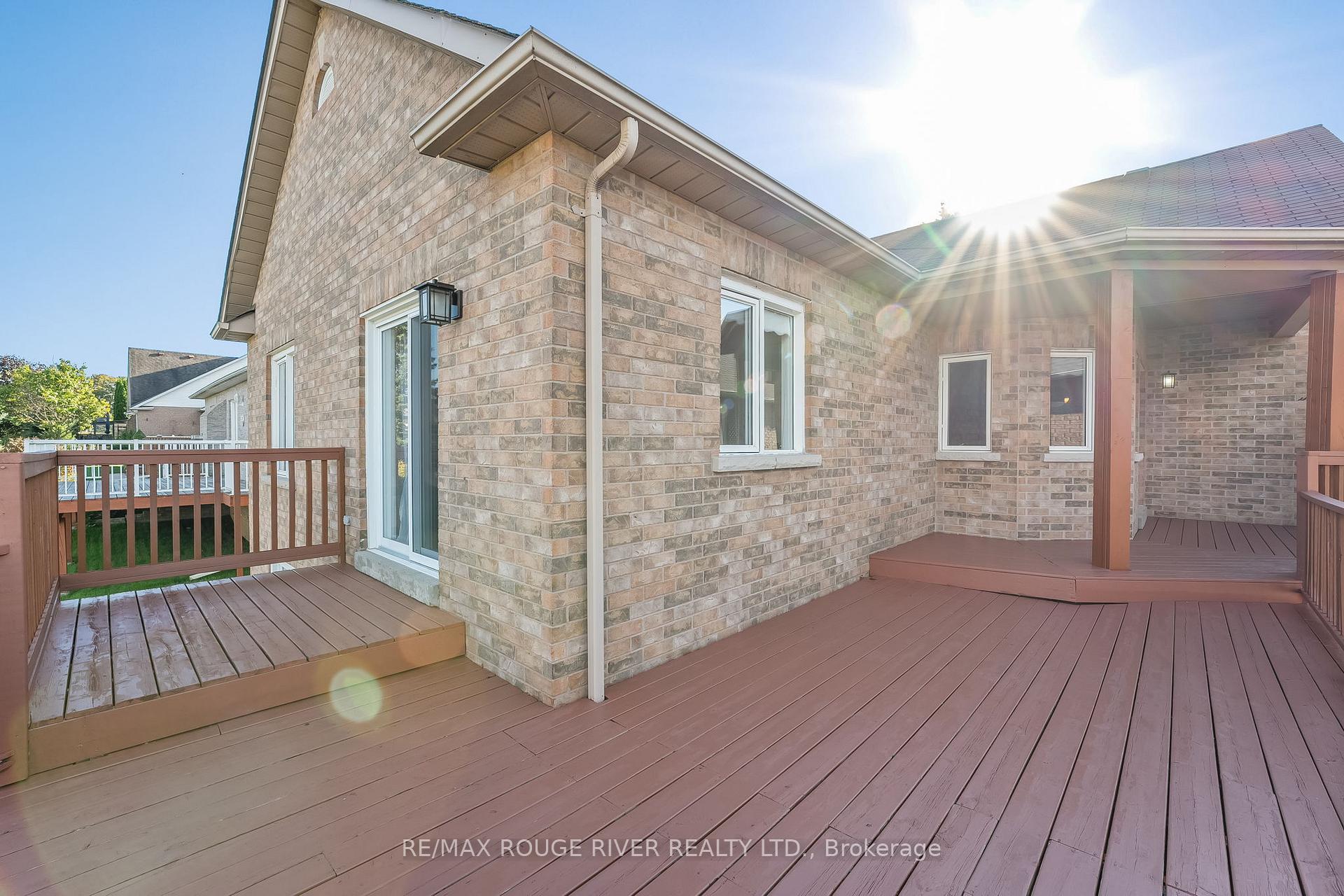 Photo 28 of 53 Waterbury Crescent, Scugog, Port Perry — HOMEH