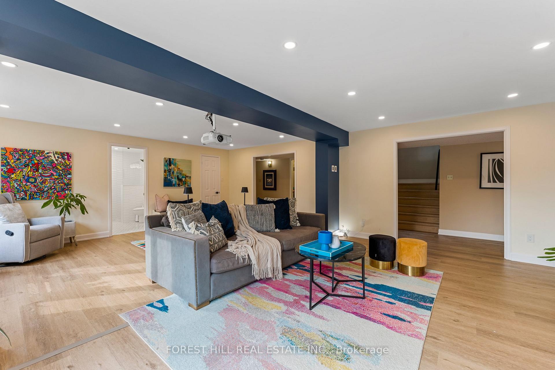 Photo 32 of 63 Humber Valley Crescent, King, King City — HOMEH