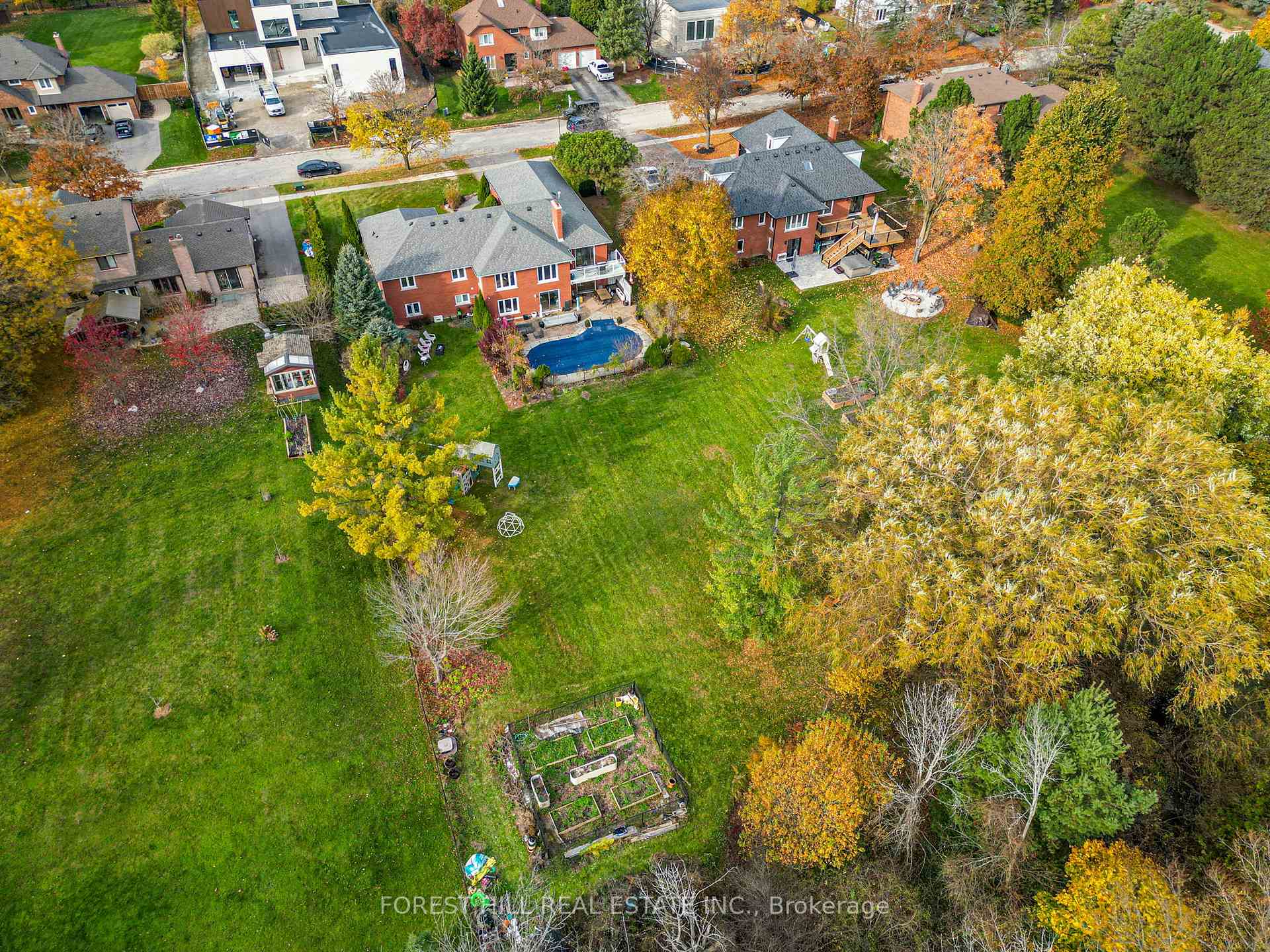 Photo 37 of 63 Humber Valley Crescent, King, King City — HOMEH
