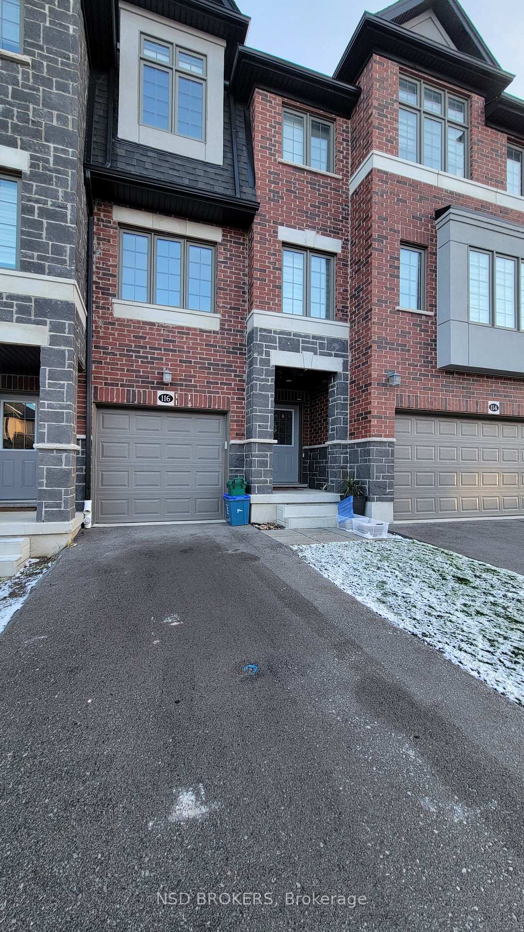 Photo 1 of 116 Monarch Woods Drive, Kitchener, Doon South — HOMEH