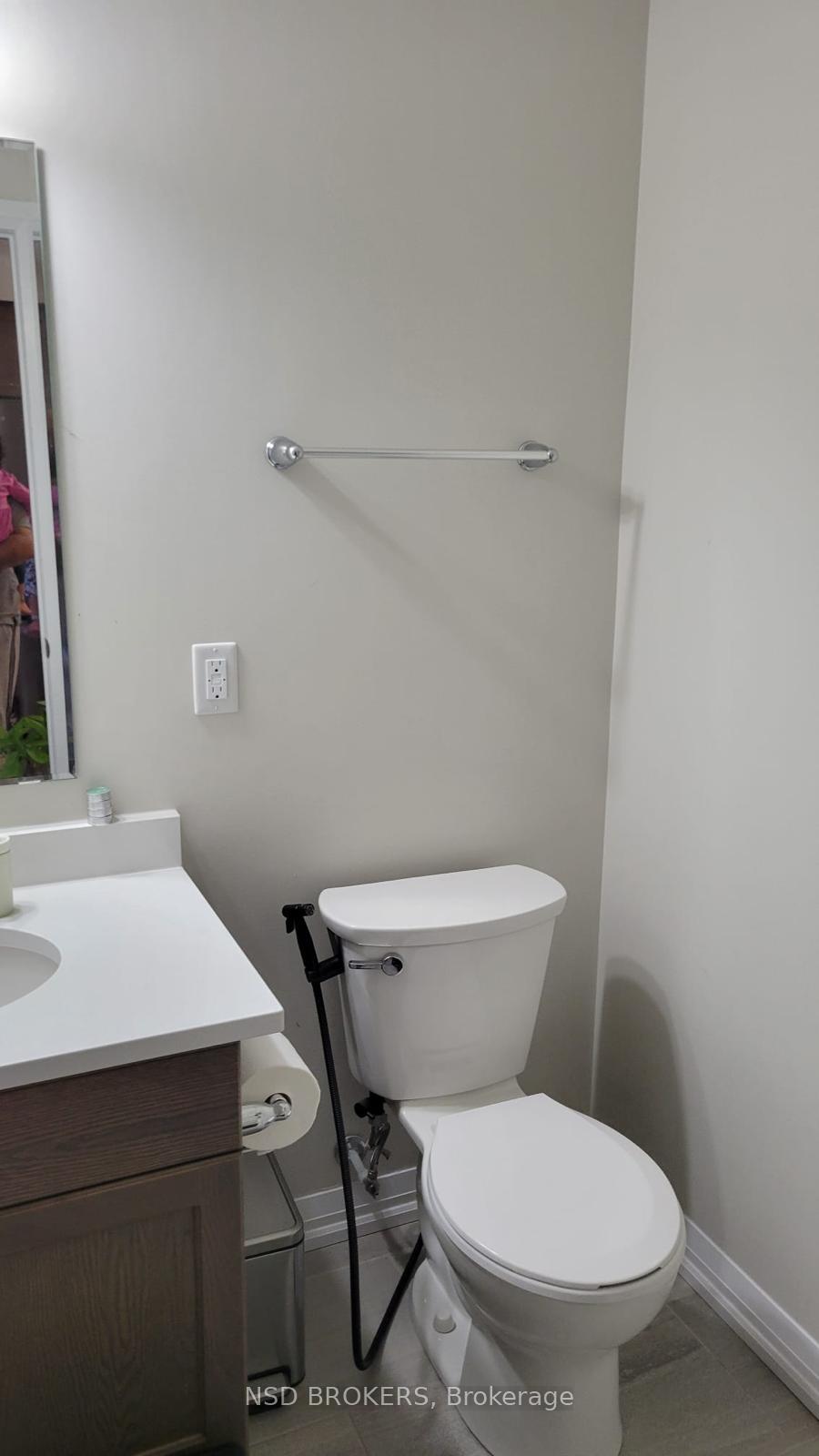 Photo 15 of 116 Monarch Woods Drive, Kitchener, Doon South — HOMEH