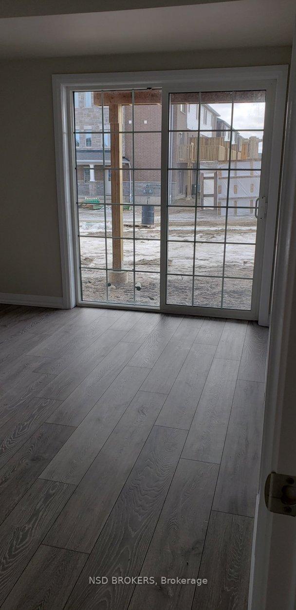 Photo 21 of 116 Monarch Woods Drive, Kitchener, Doon South — HOMEH