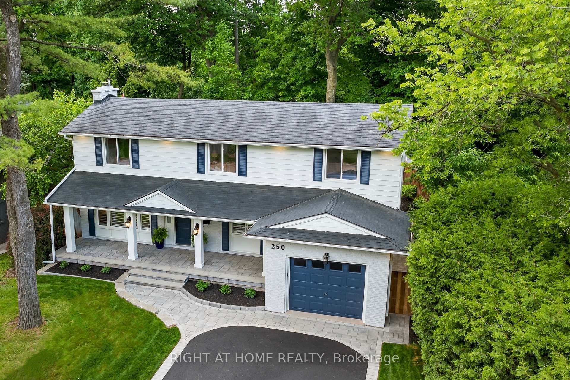 Photo 3 of 250 Linwood Crescent, Burlington, Appleby — HOMEH