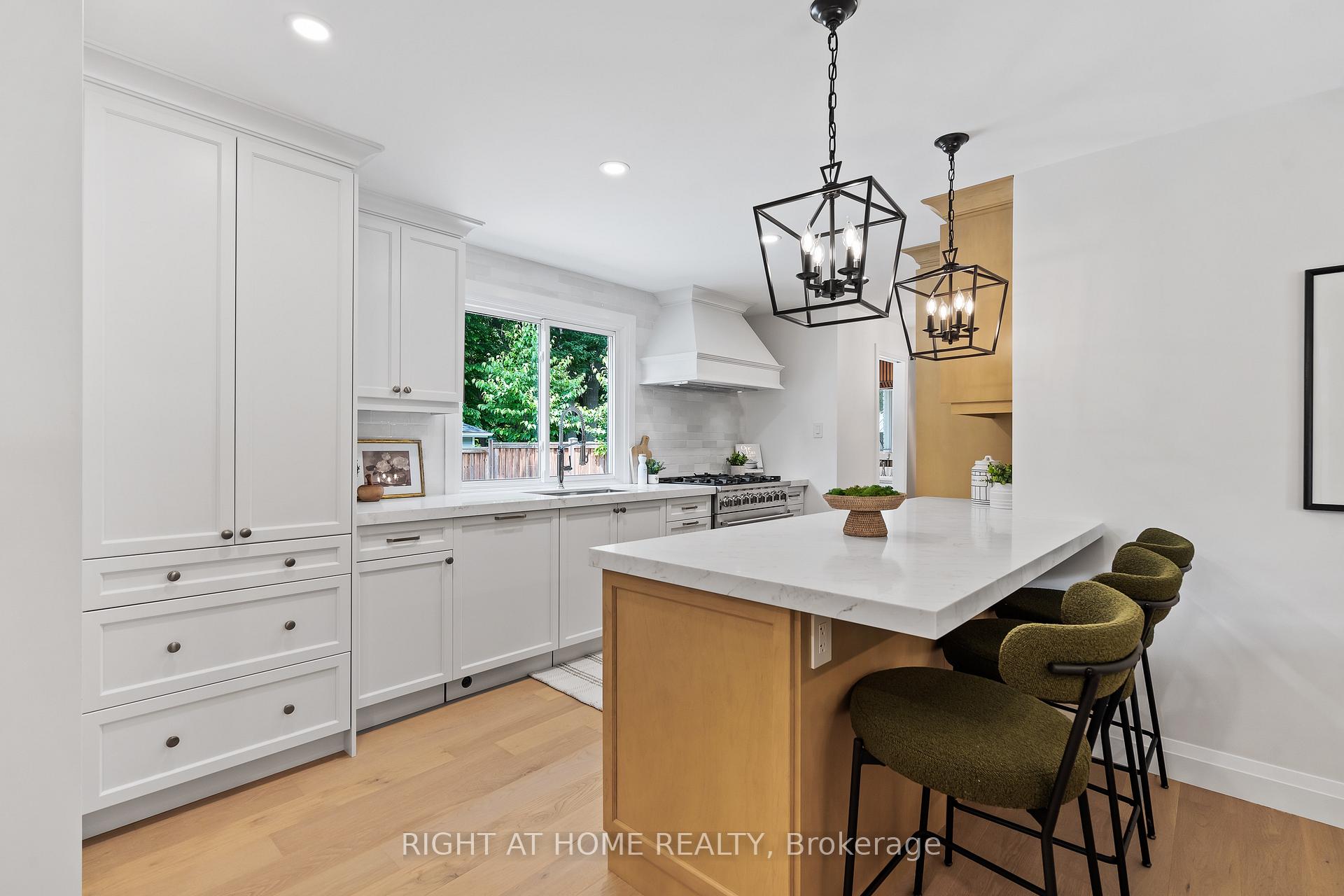 Photo 9 of 250 Linwood Crescent, Burlington, Appleby — HOMEH