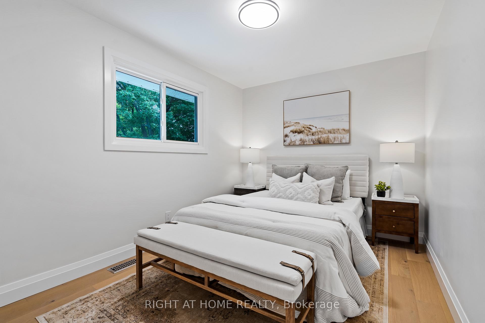 Photo 24 of 250 Linwood Crescent, Burlington, Appleby — HOMEH