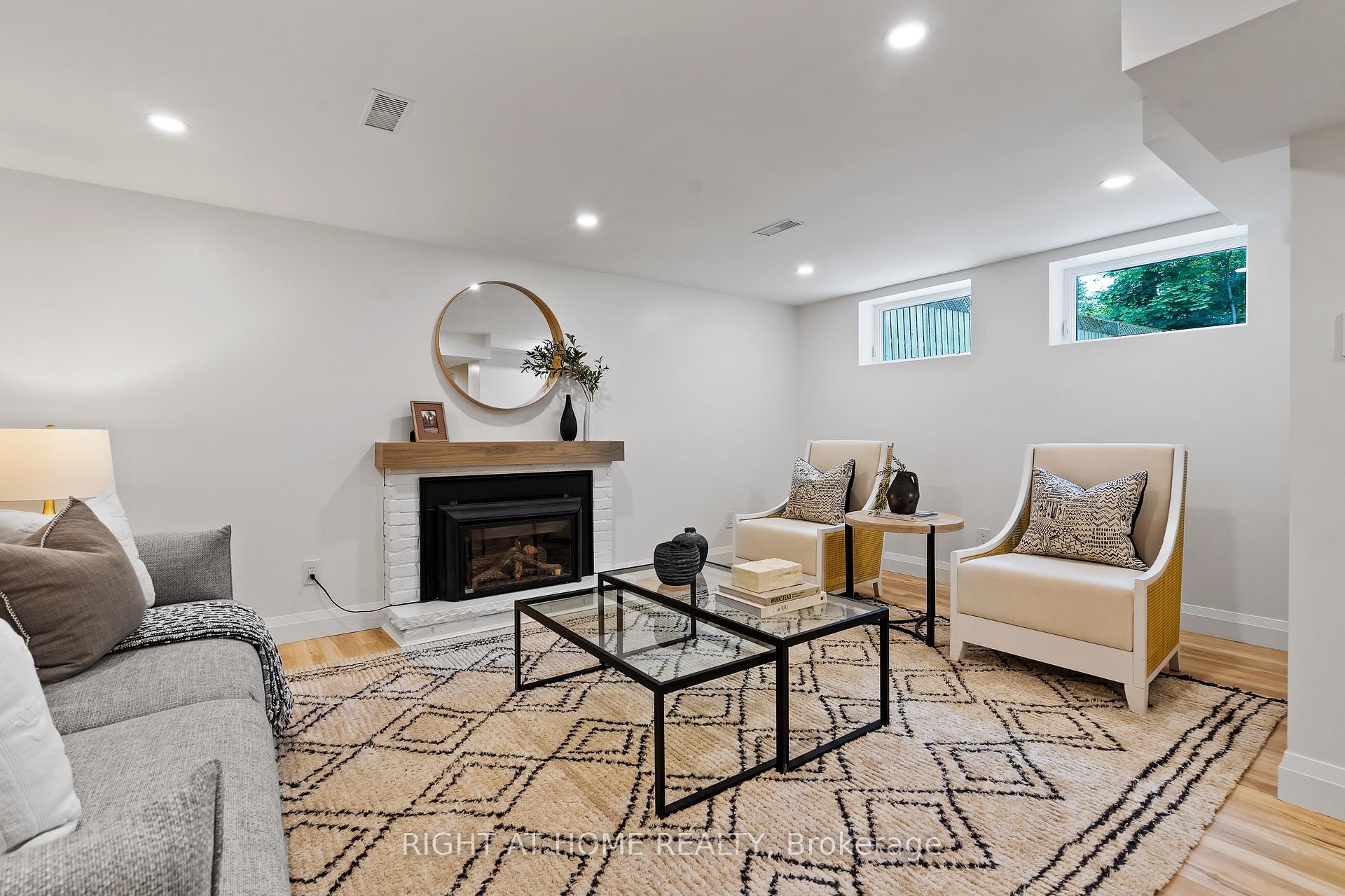 Photo 28 of 250 Linwood Crescent, Burlington, Appleby — HOMEH