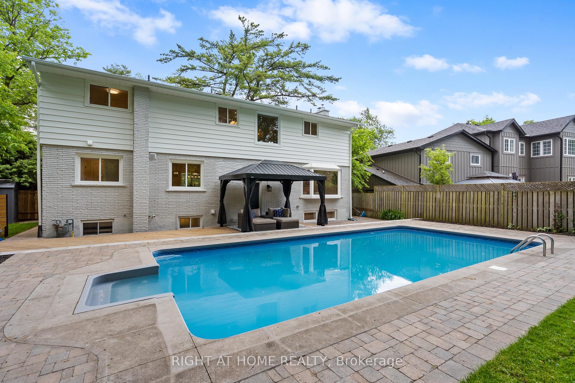 Photo 34 of 250 Linwood Crescent, Burlington, Appleby — HOMEH