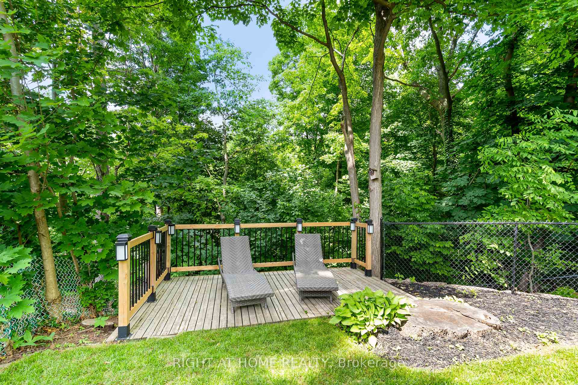 Photo 40 of 250 Linwood Crescent, Burlington, Appleby — HOMEH