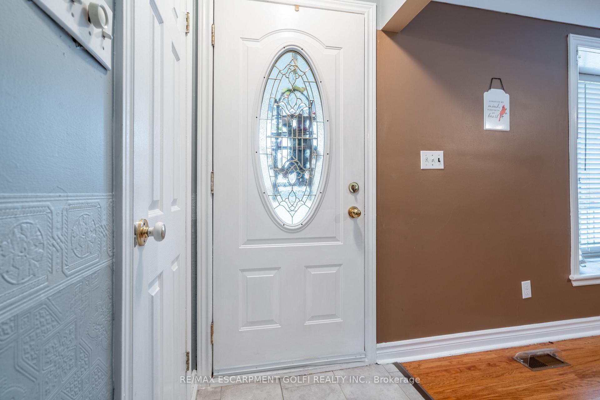 Photo 6 of 737 Upper Ottawa Street, Hamilton, Hampton Heights — HOMEH