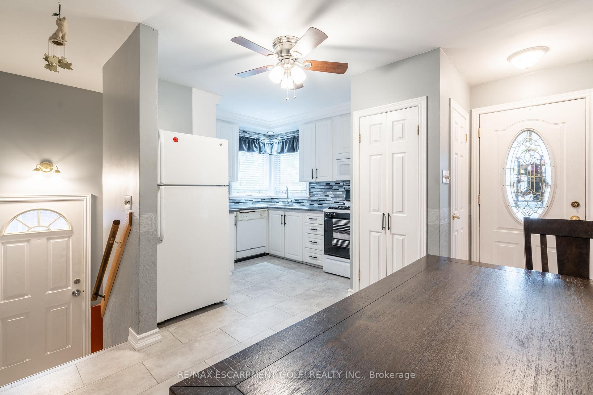 Photo 4 of 737 Upper Ottawa Street, Hamilton, Hampton Heights — HOMEH