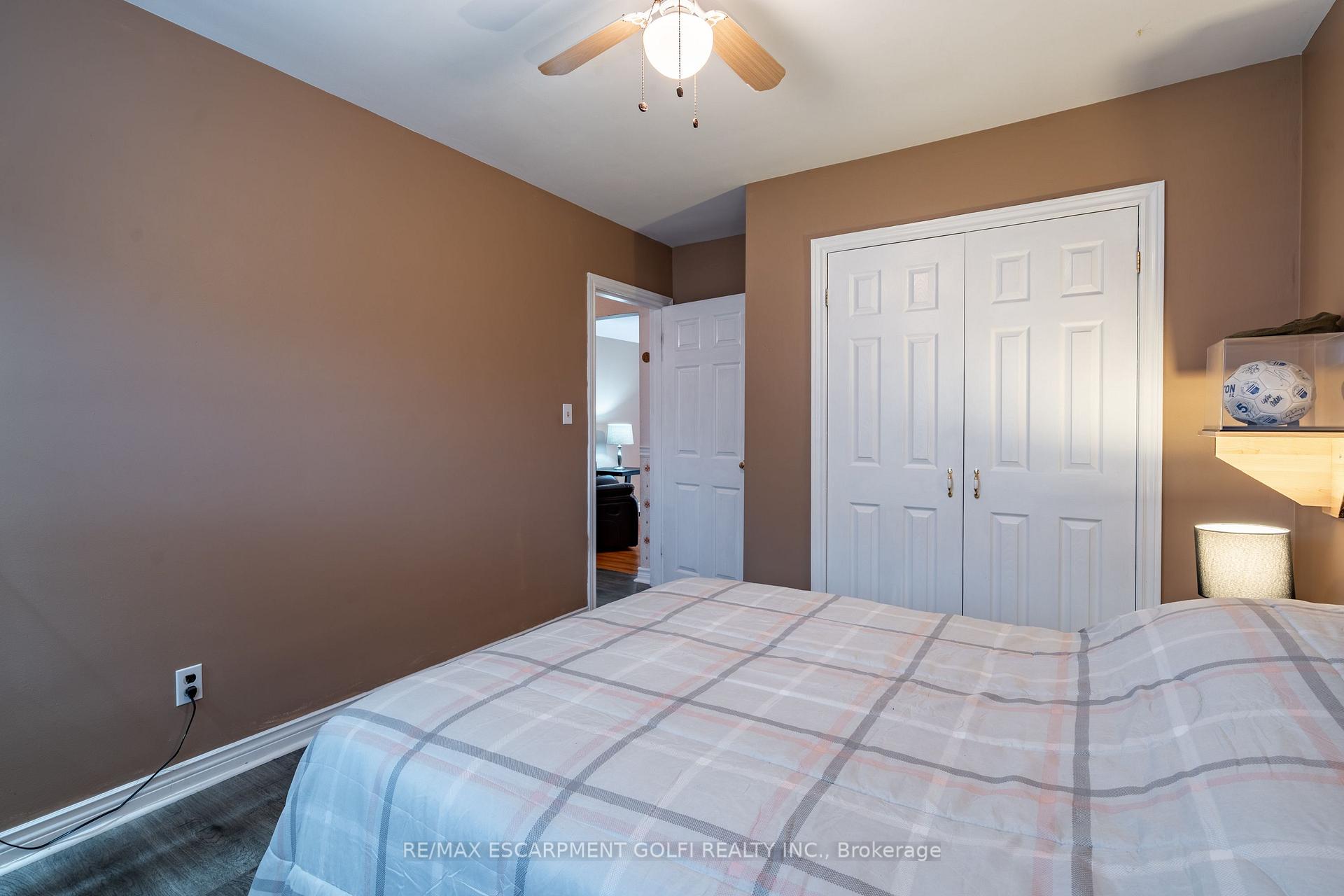 Photo 3 of 737 Upper Ottawa Street, Hamilton, Hampton Heights — HOMEH