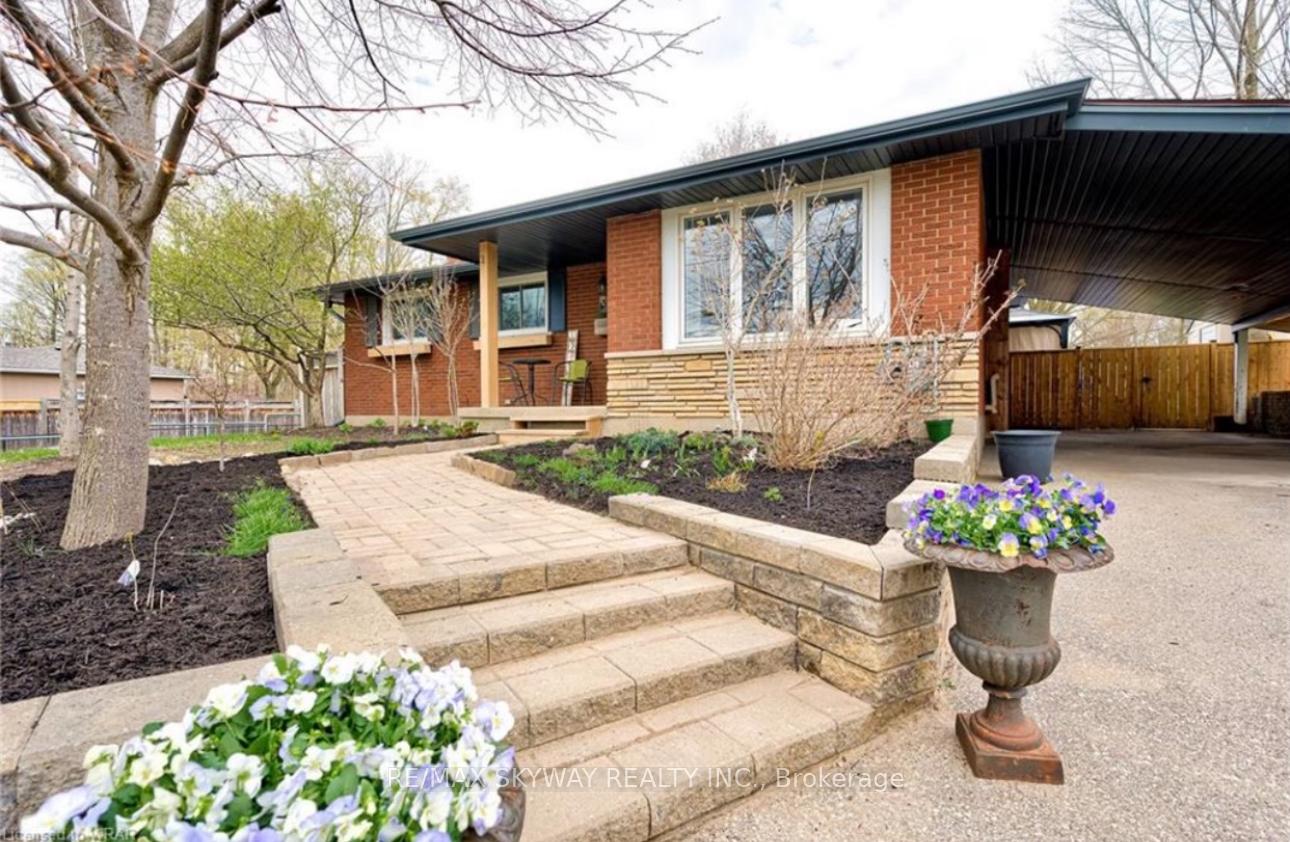 Front of 33 Renwick Avenue