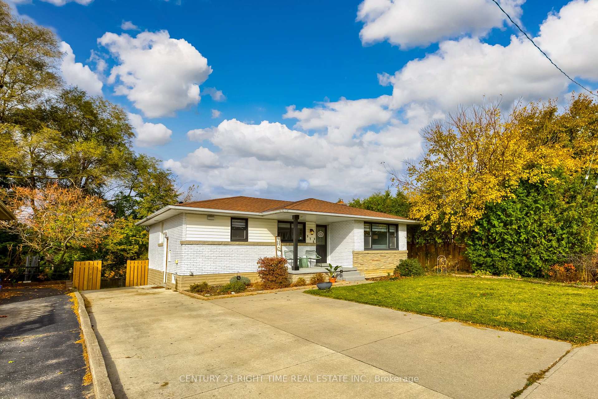 Photo 1 of 978 Winterhalt Avenue, Cambridge — HOMEH