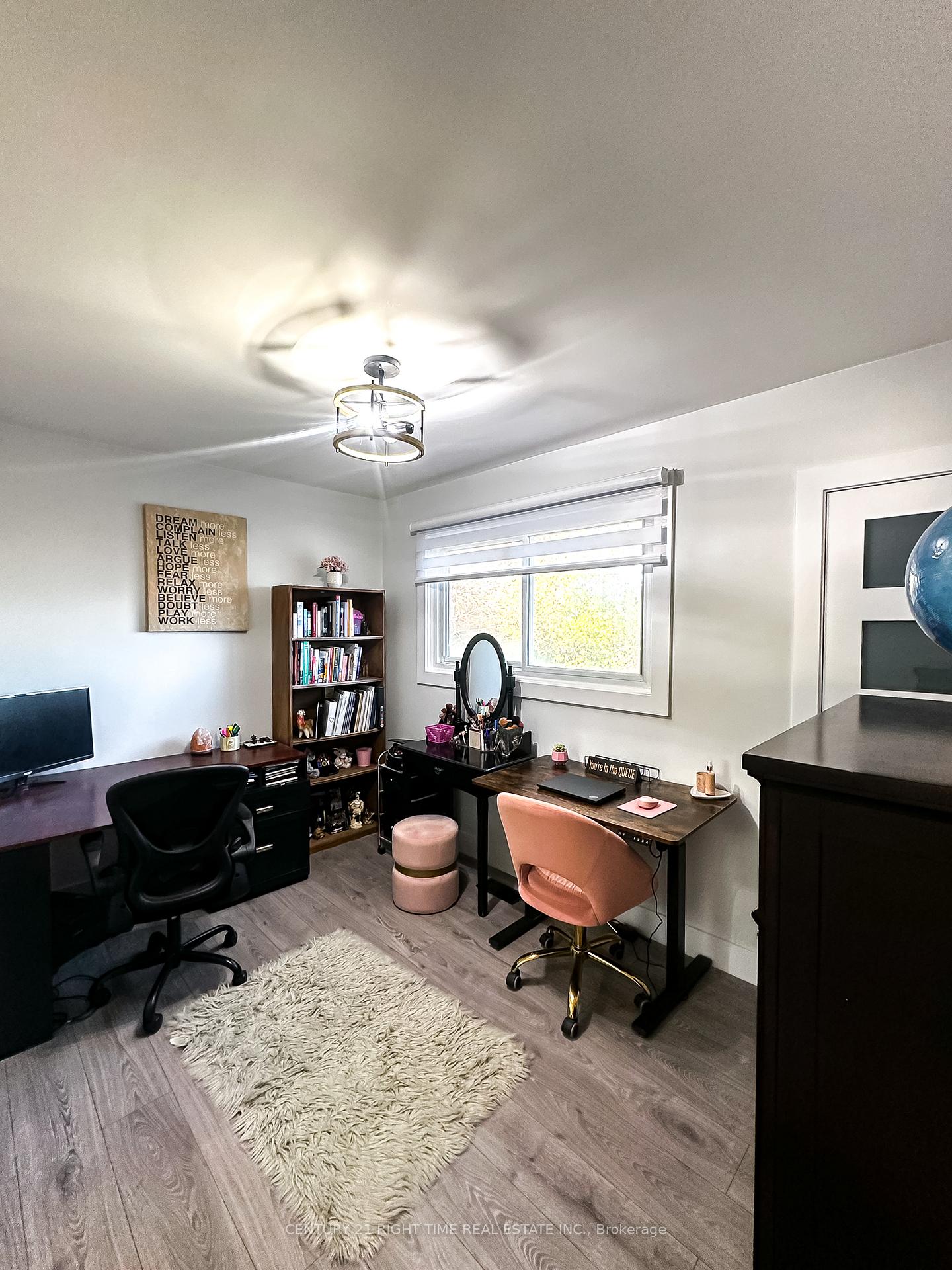 Photo 10 of 978 Winterhalt Avenue, Cambridge — HOMEH