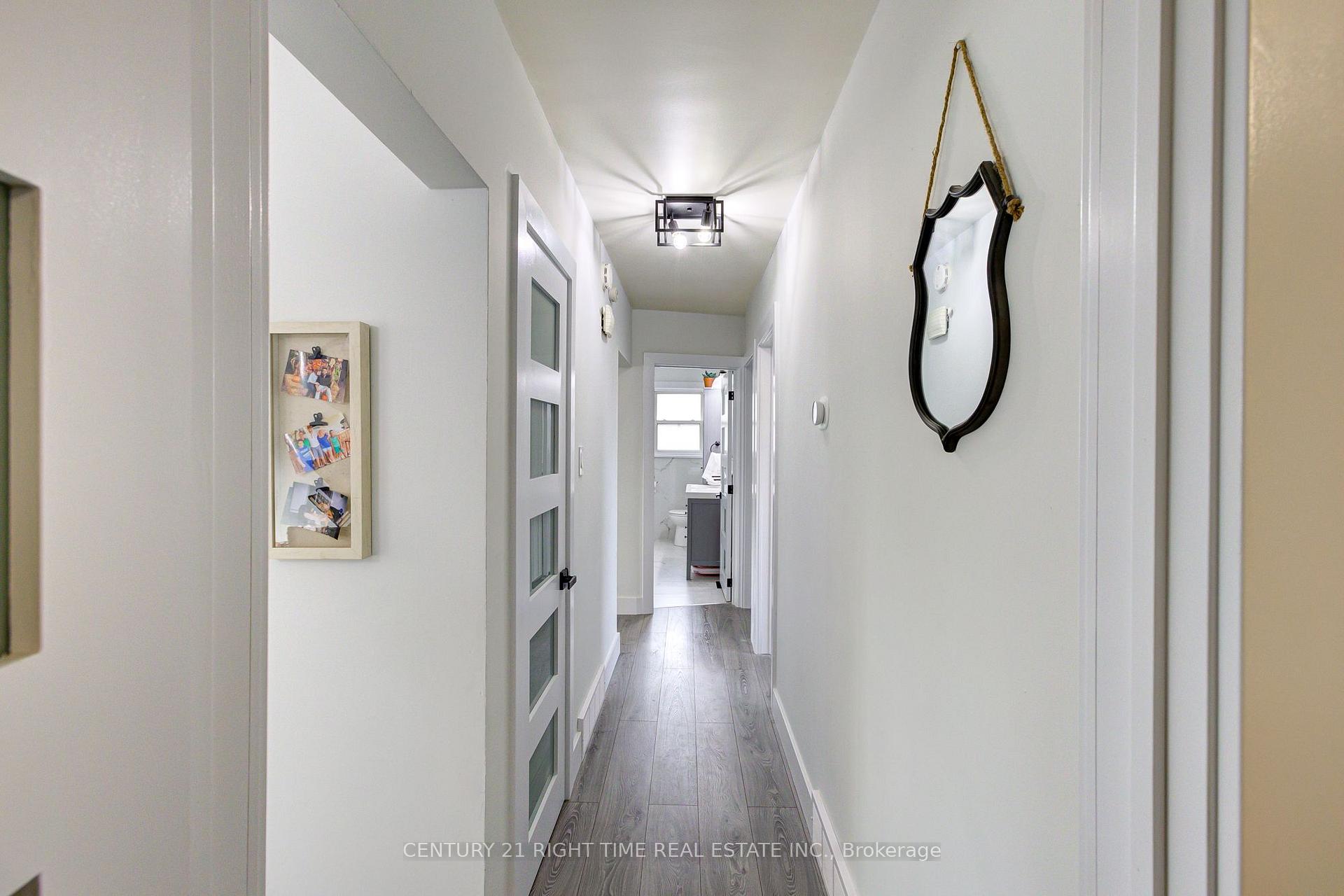 Photo 13 of 978 Winterhalt Avenue, Cambridge — HOMEH