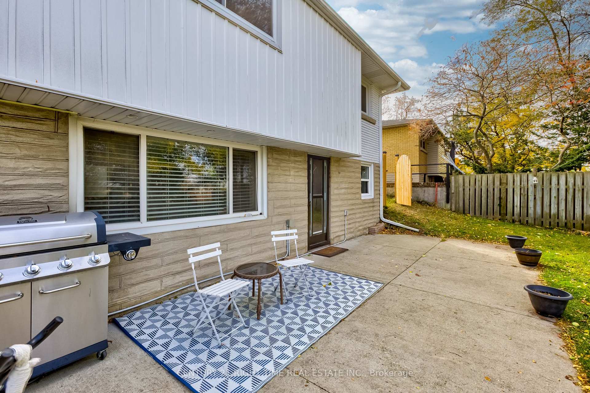 Photo 35 of 978 Winterhalt Avenue, Cambridge — HOMEH