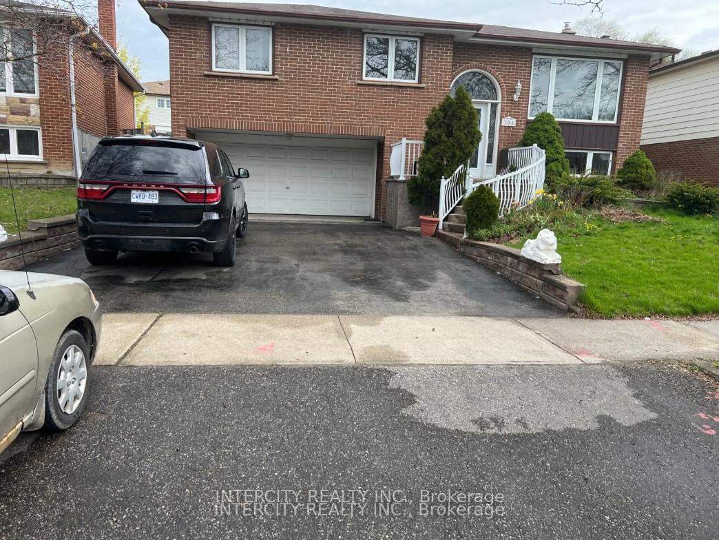 Front of Unit Bsmt, 308 Centre Street N