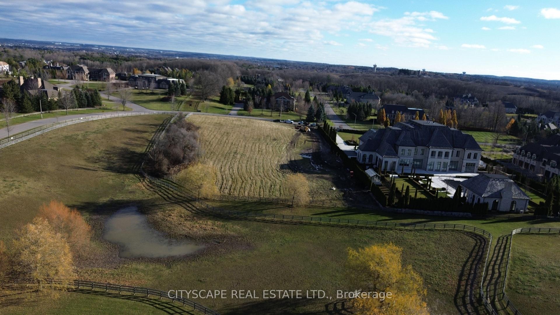 Photo 1 of 110 Fairfield Drive, King, King City — HOMEH